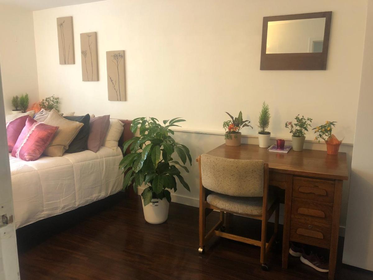 Quiet-Comfy 3 Bedroom Home On A Tree Lined Street In Kits Ванкувер Екстер'єр фото