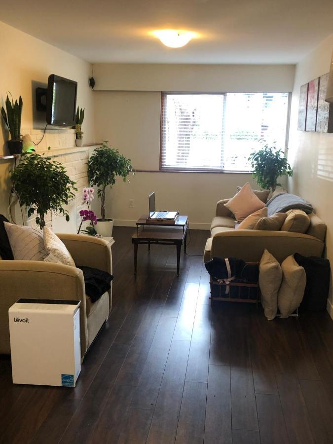 Quiet-Comfy 3 Bedroom Home On A Tree Lined Street In Kits Ванкувер Екстер'єр фото